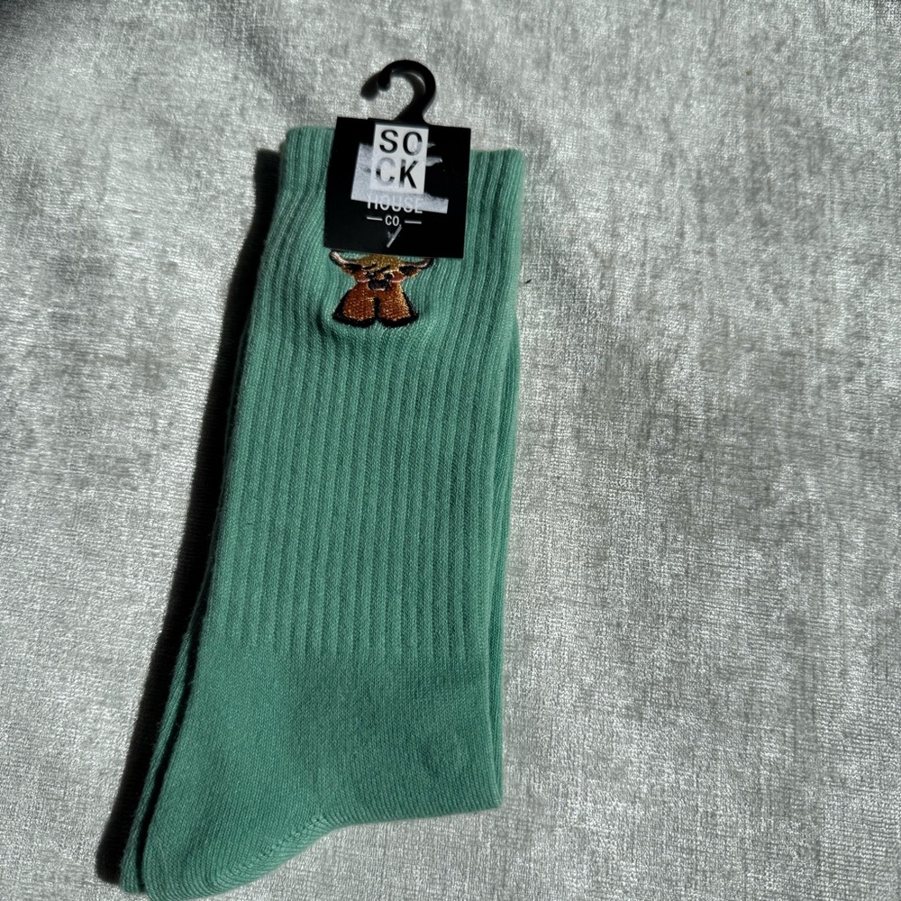 Highland Scottish Cow Green Crew Socks Novelty Socks NWT